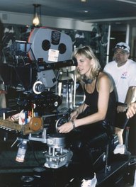 Evi Quaid