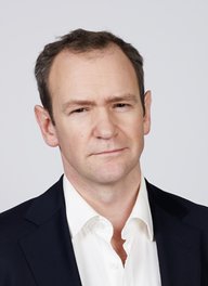Alexander Armstrong