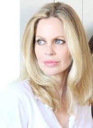 Kristin Bauer van Straten