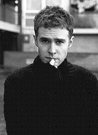 Iain De Caestecker