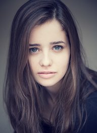 Holly Earl