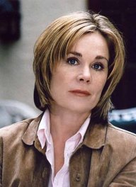 Roxanne Hart