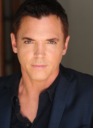 Nicholas Lea