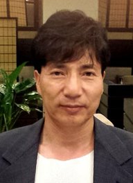Julian Lee