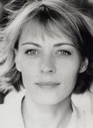 Saskia Reeves