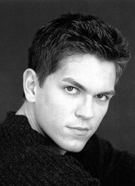 Steve Howey