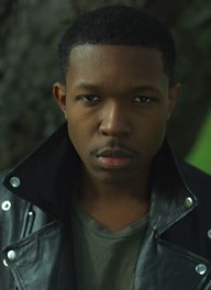 Denzel Whitaker