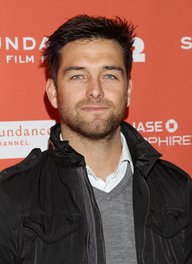 Antony Starr