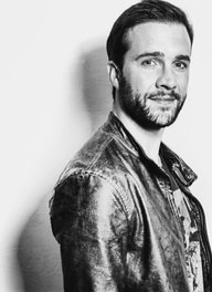 Gil McKinney