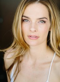 Nicole Steinwedell