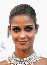 Ana Beatriz Barros