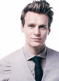 Jonathan Groff