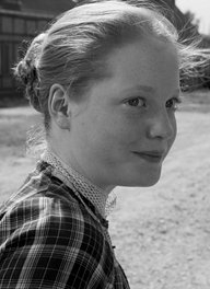 Leonie Benesch