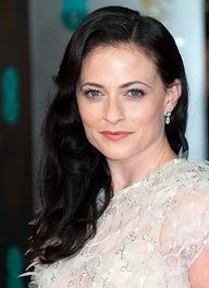 Lara Pulver