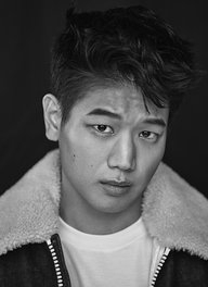 Ki Hong Lee